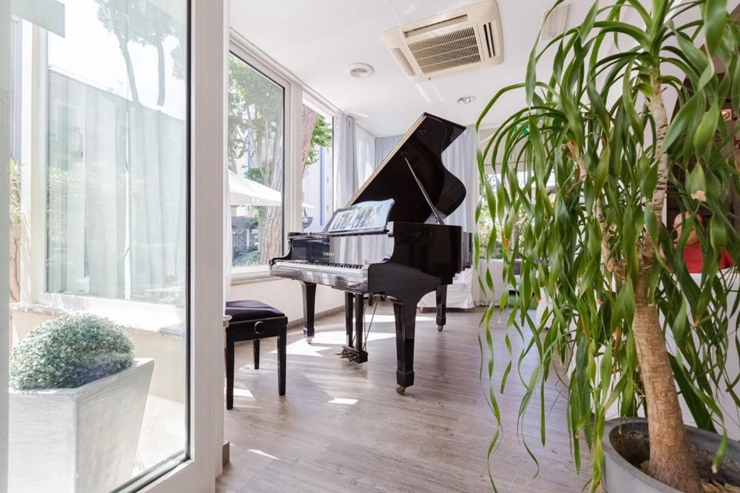 Hotel Arlecchino Riccione Eksteriør bilde